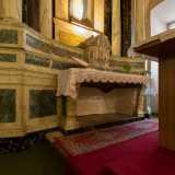 Alla base dell�ara c�� invece lo spazio rettangolare che ospitava le reliquie di Santa Colomba